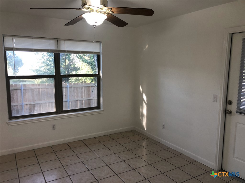 2744 N Heynis Property Photo 18