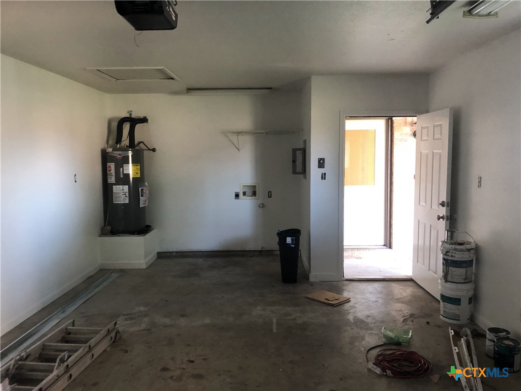 2744 N Heynis Property Photo 33
