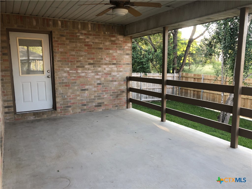 2744 N Heynis Property Photo 35