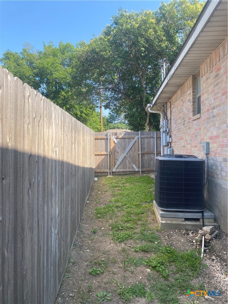 2744 N Heynis Property Photo 41