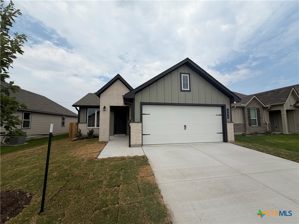 506 University Avenue Property Photo