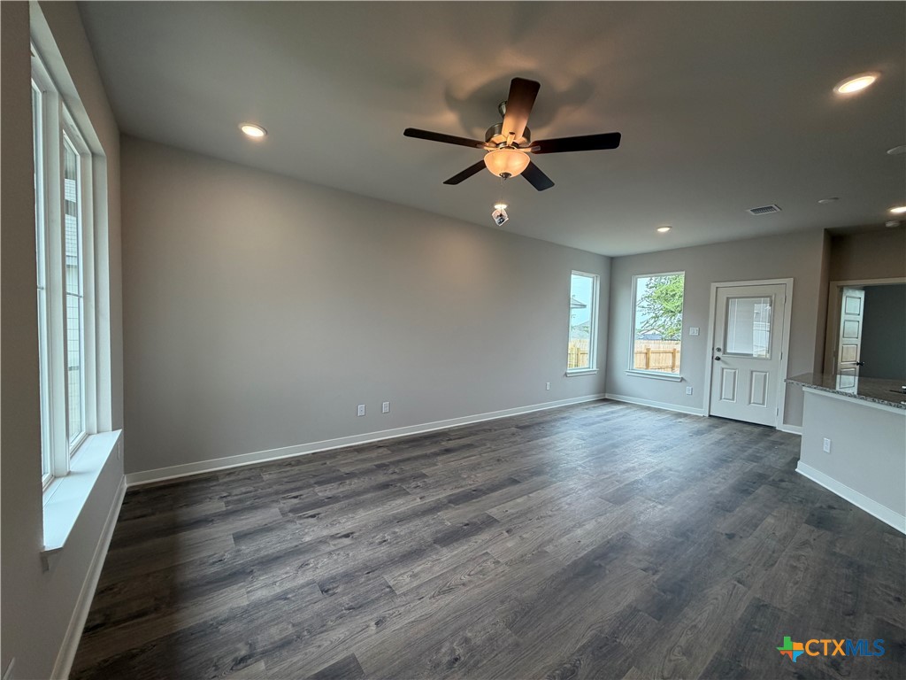 506 University Avenue Property Photo 4
