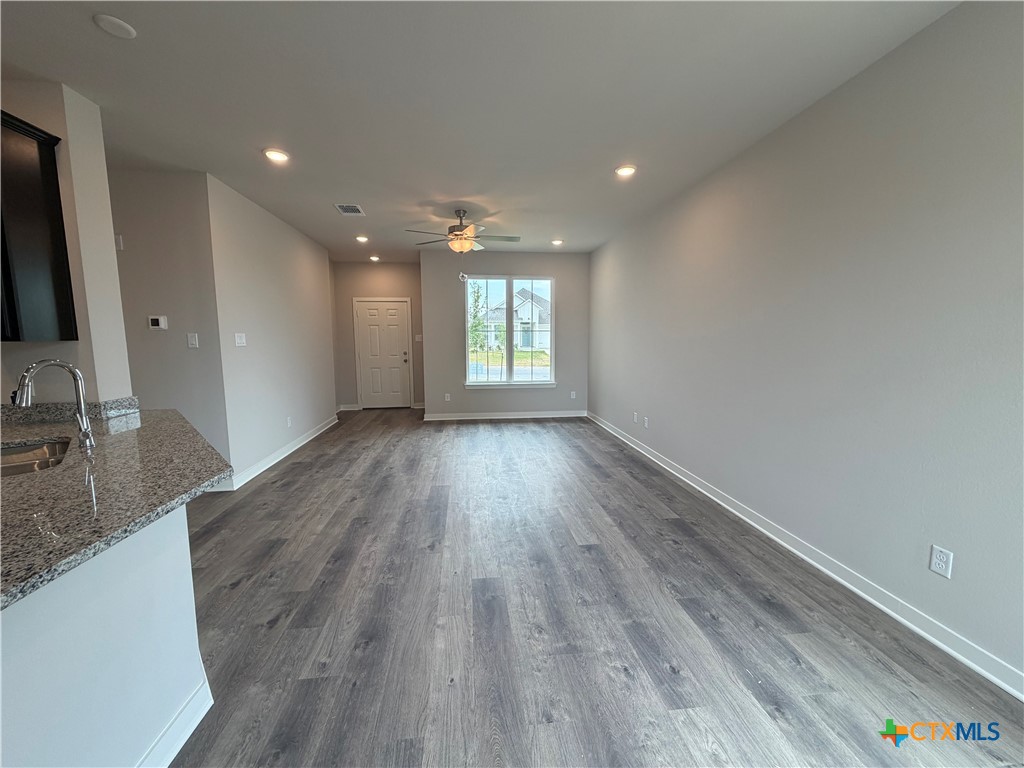 506 University Avenue Property Photo 5