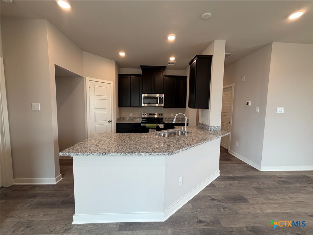 506 University Avenue Property Photo 8
