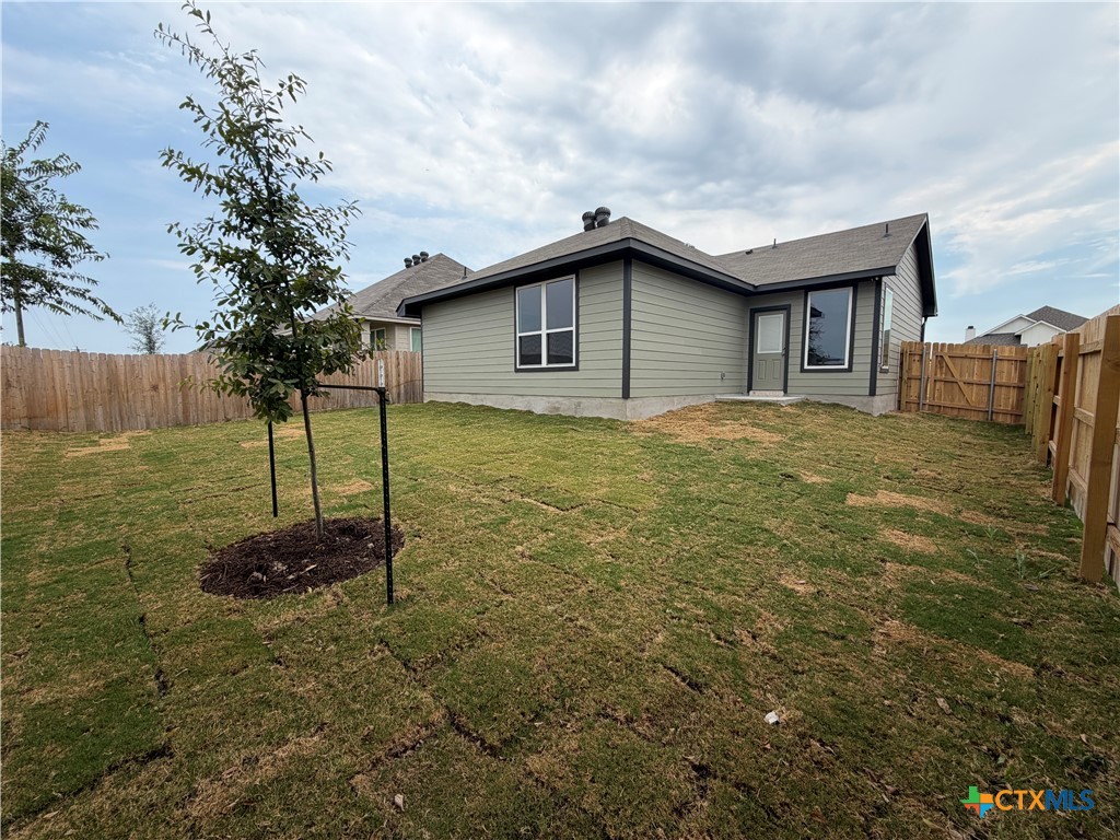 506 University Avenue Property Photo 28