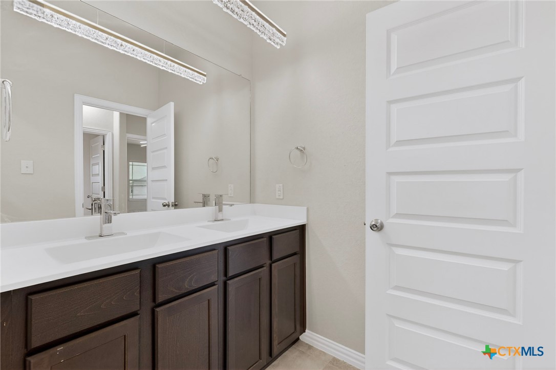 1239 Loma Ranch Property Photo 27