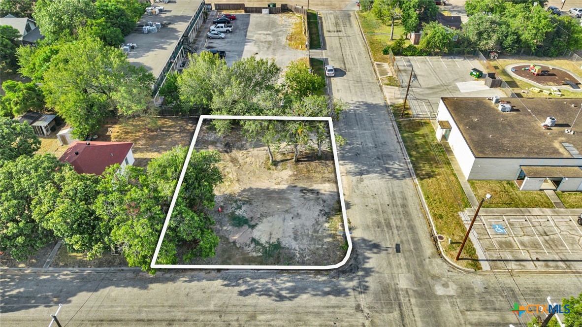 308 E Guadalupe Street Property Photo 2