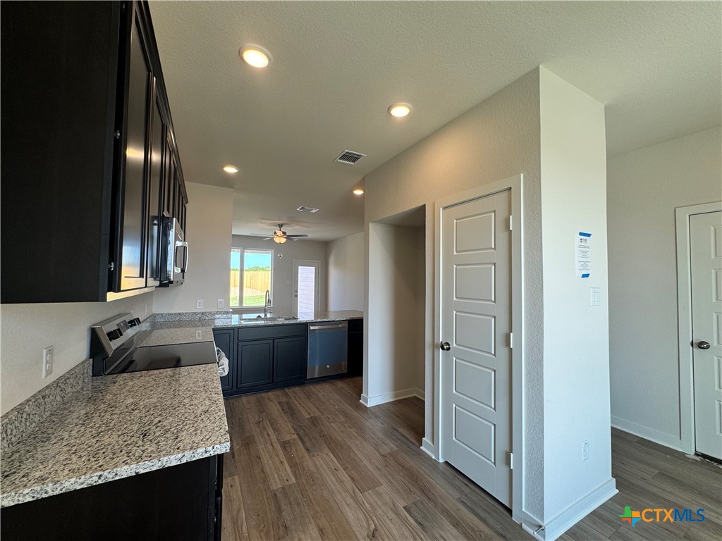 429 Presley Drive Property Photo 5