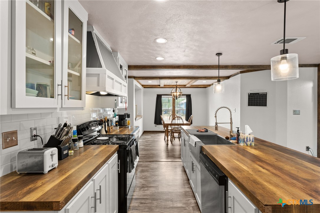 204 Rogers Street Property Photo 16