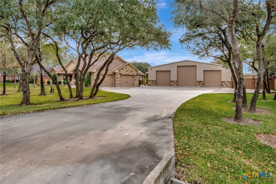 249 Post Oak Bend Property Photo 2