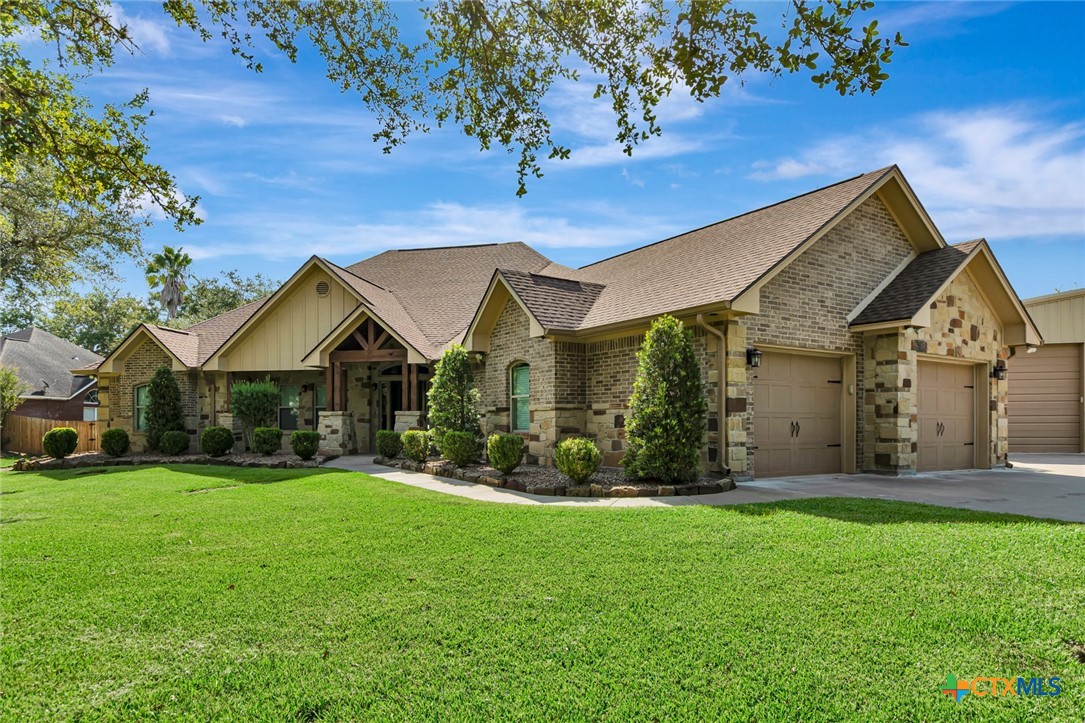 249 Post Oak Bend Property Photo 2