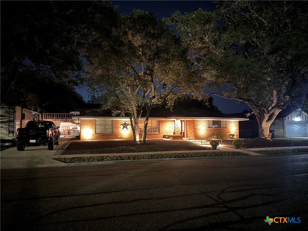 2202 E Loma Vista Avenue Property Photo 10