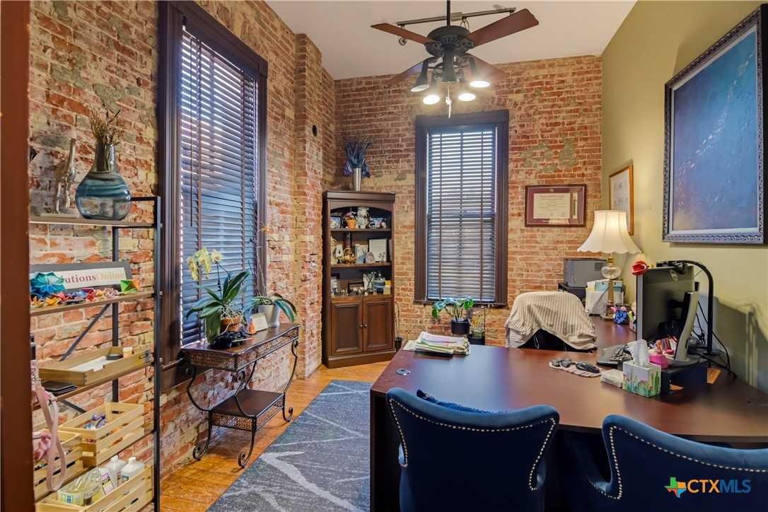 111 E Gonzales Street Property Photo 15