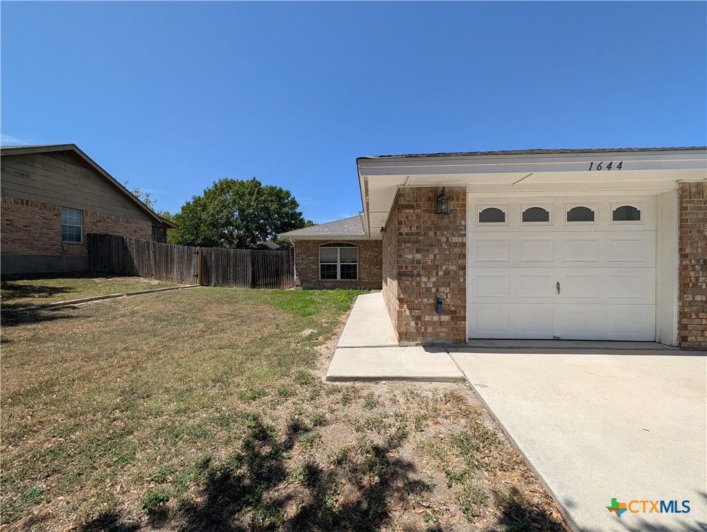 1644 W County Line Road Property Photo 2