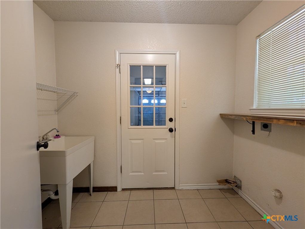1644 W County Line Road Property Photo 18