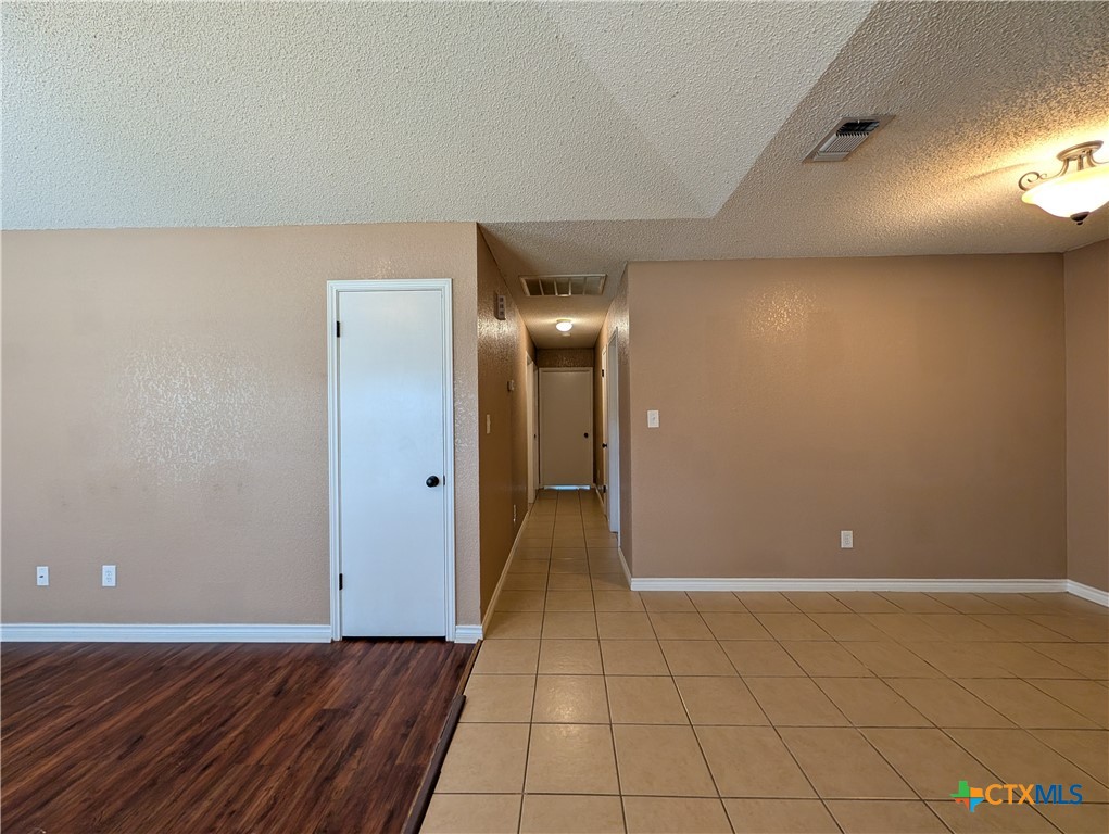 1644 W County Line Road Property Photo 19