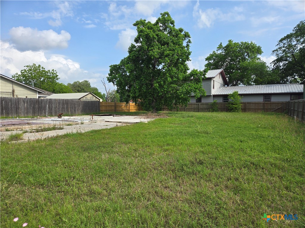 1003 E Virginia Avenue Property Photo 3