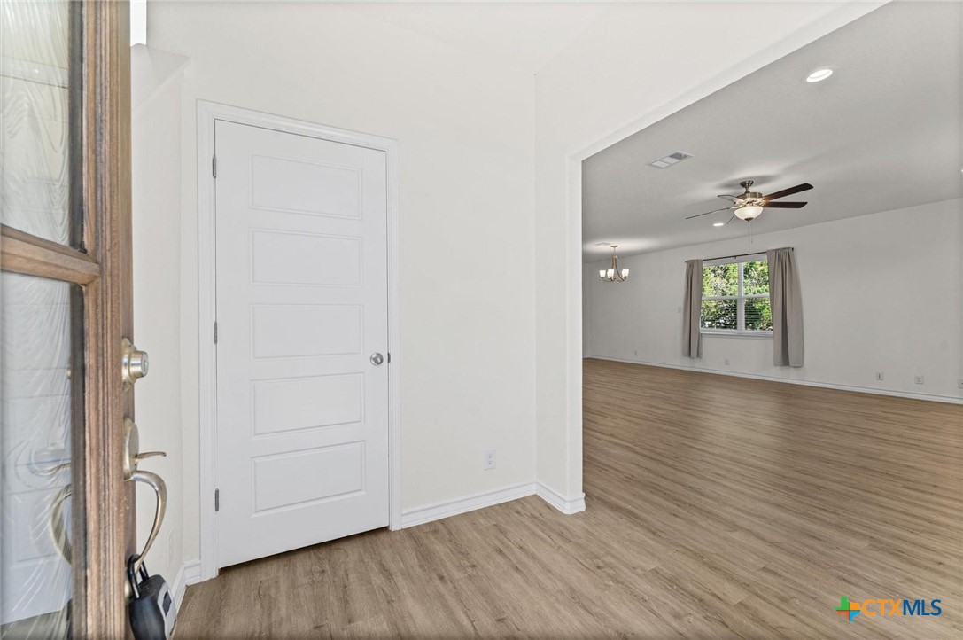 1130 Twin Deer Lane Property Photo 3