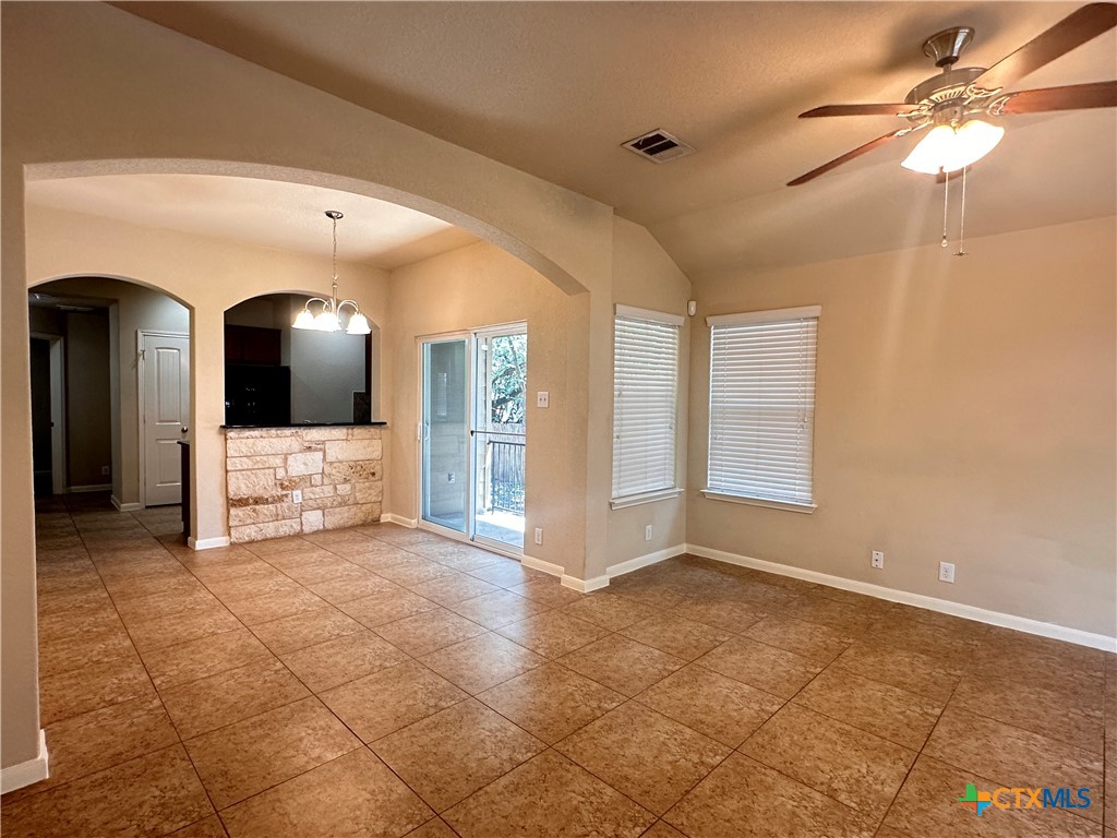 2020 Meadow View Drive Property Photo 3
