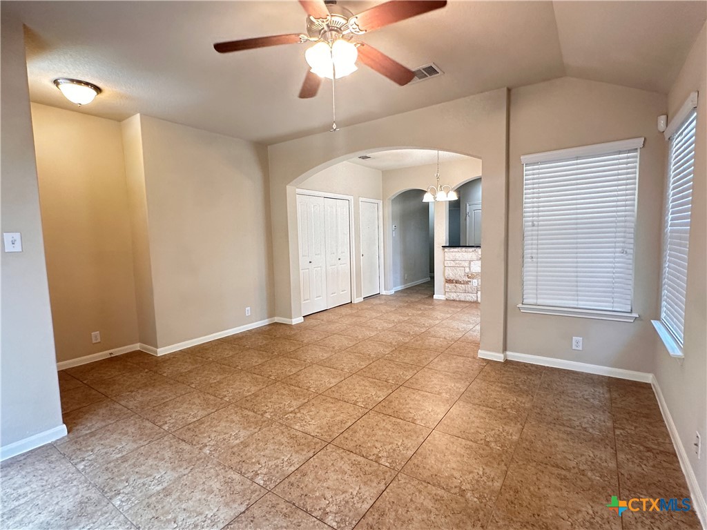 2020 Meadow View Drive Property Photo 4