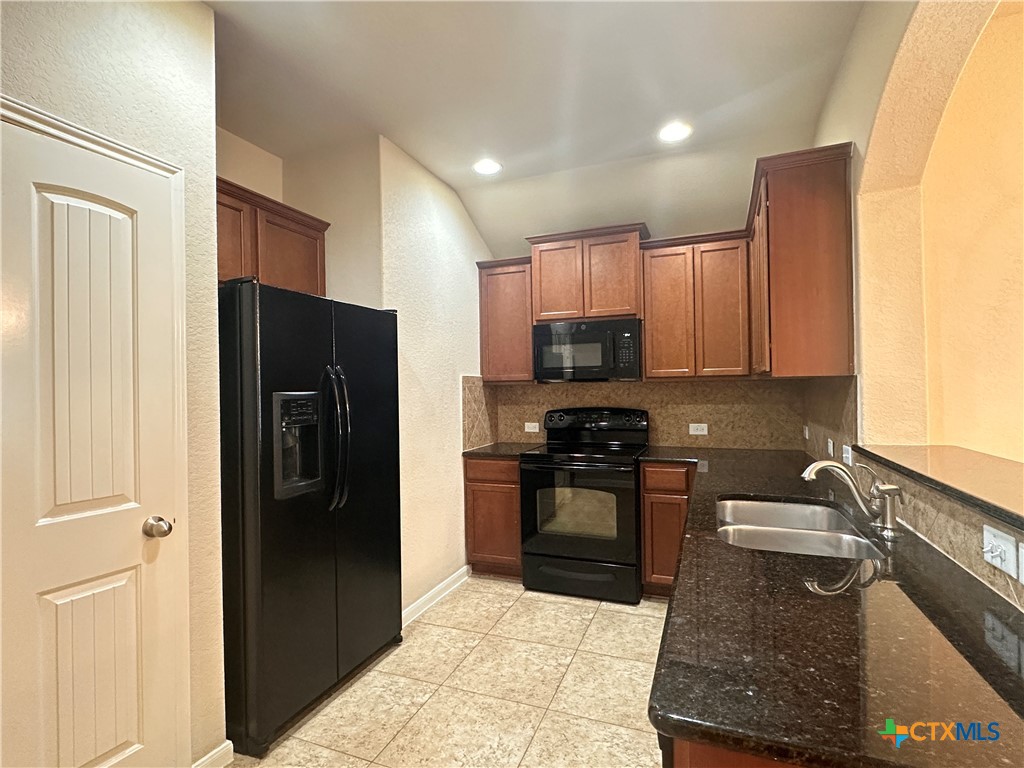 2020 Meadow View Drive Property Photo 8
