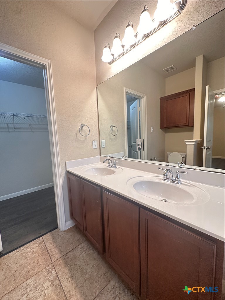 2020 Meadow View Drive Property Photo 19