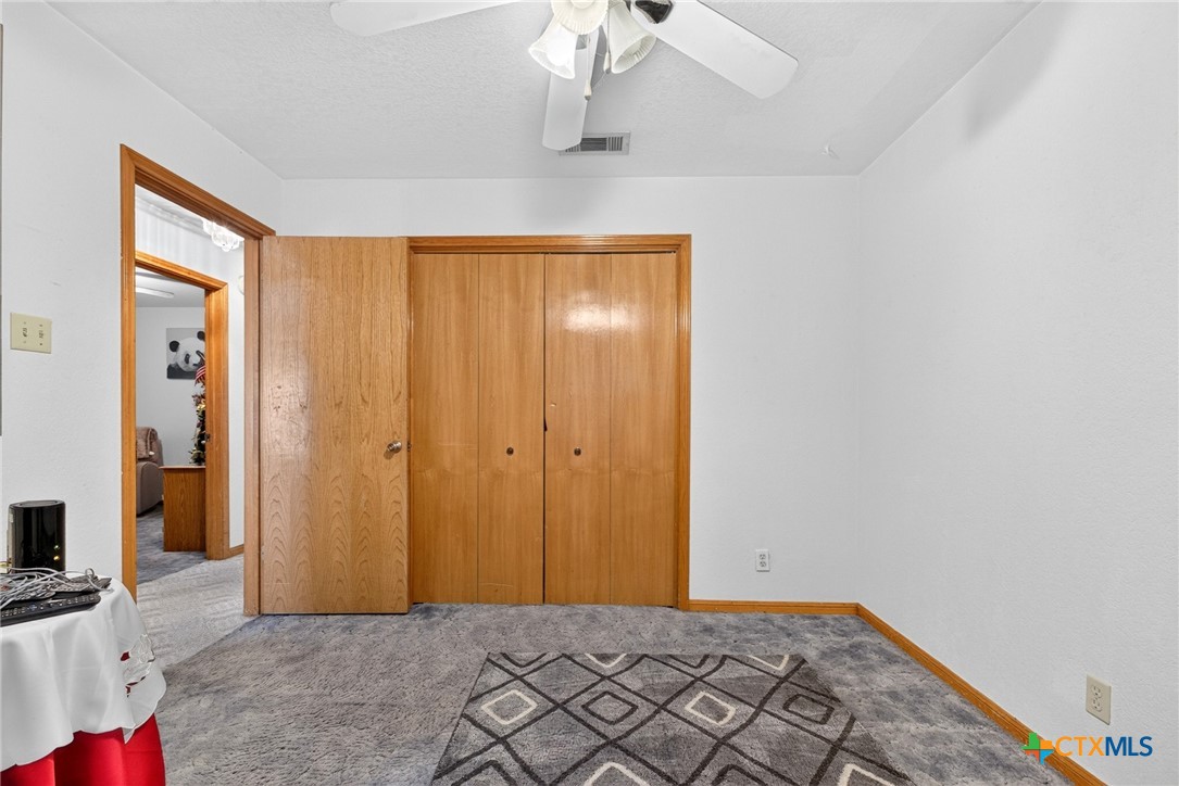 4804 Acorn Creek Trail Property Photo 9