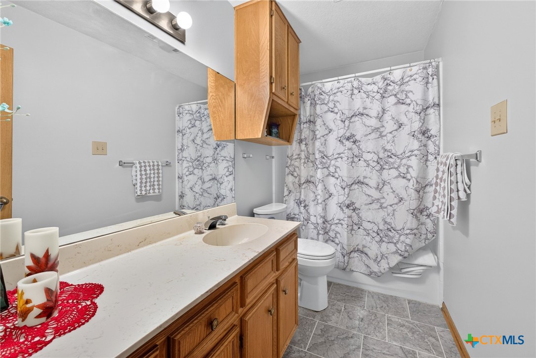 4804 Acorn Creek Trail Property Photo 10