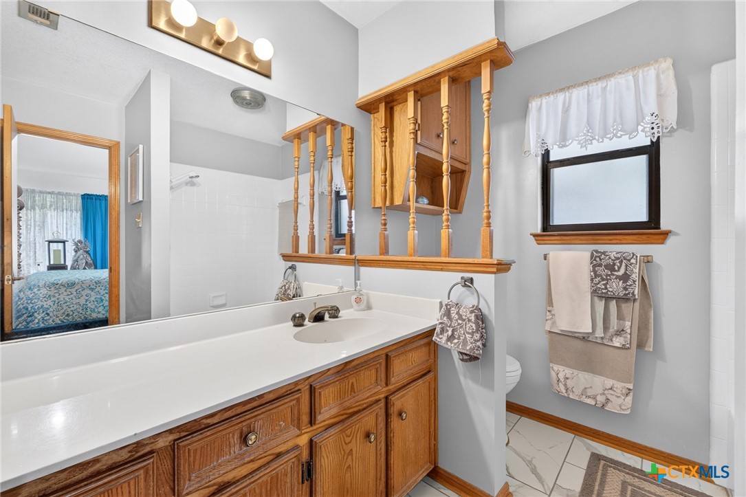 4804 Acorn Creek Trail Property Photo 19