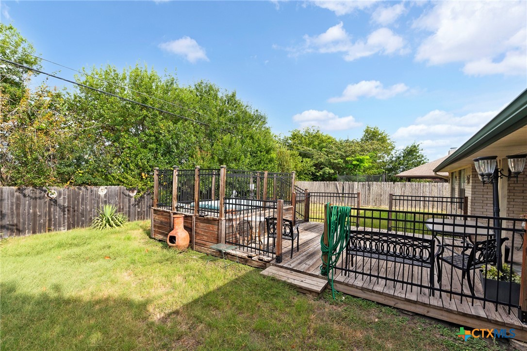 4804 Acorn Creek Trail Property Photo 24