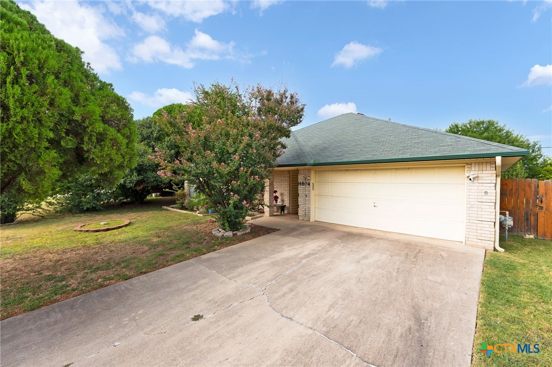 4804 Acorn Creek Trail Property Photo 25