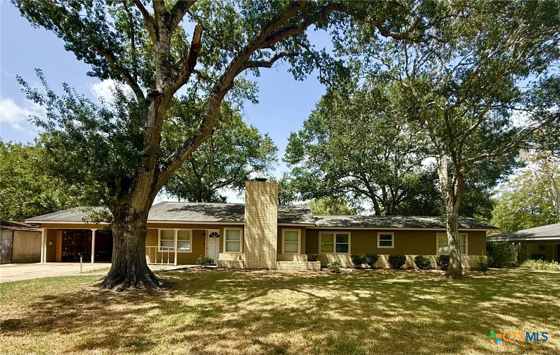 308 Louise Street Property Photo