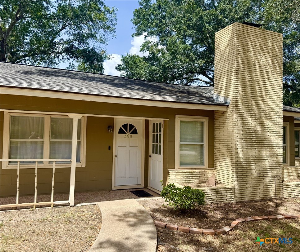 308 Louise Street Property Photo 7