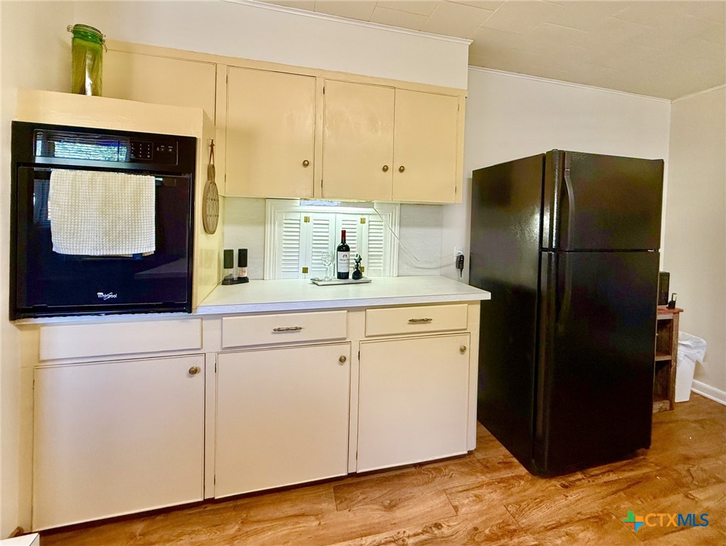 308 Louise Street Property Photo 22
