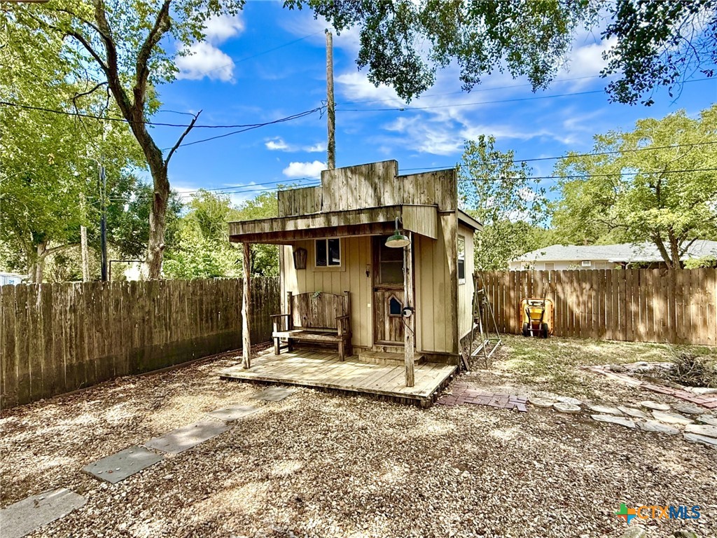 308 Louise Street Property Photo 47