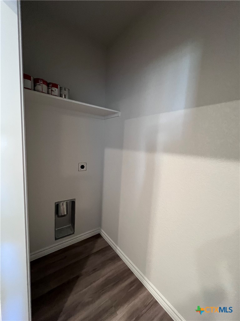 111 Levi Court Property Photo 4