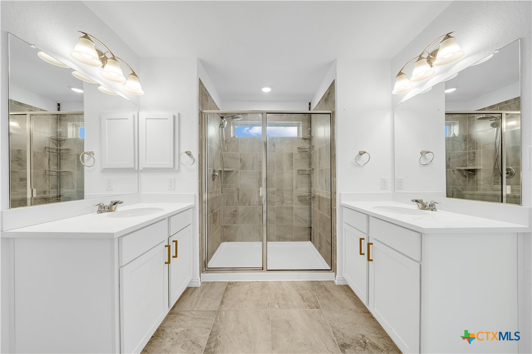 2050 Egret Avenue Property Photo 10