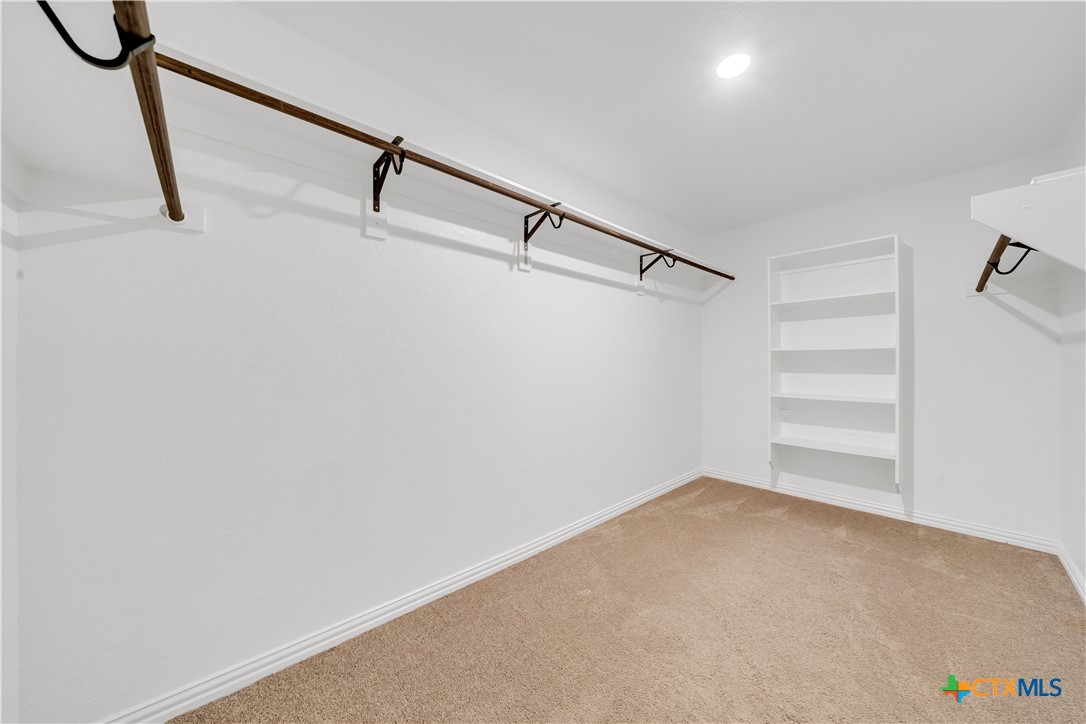 2050 Egret Avenue Property Photo 11