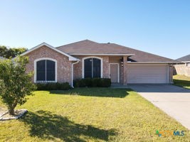 211 Sims Ridge Drive Property Photo 1