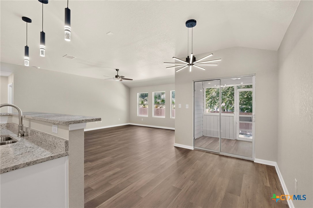 120 Evening Breeze Property Photo 6