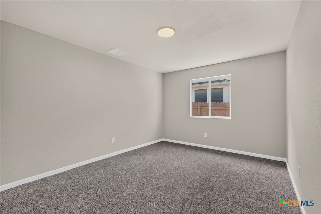120 Evening Breeze Property Photo 28