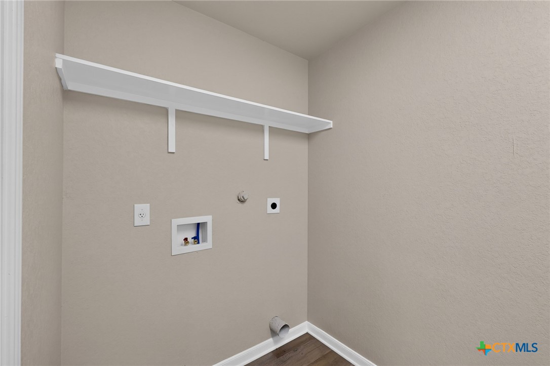 120 Evening Breeze Property Photo 32
