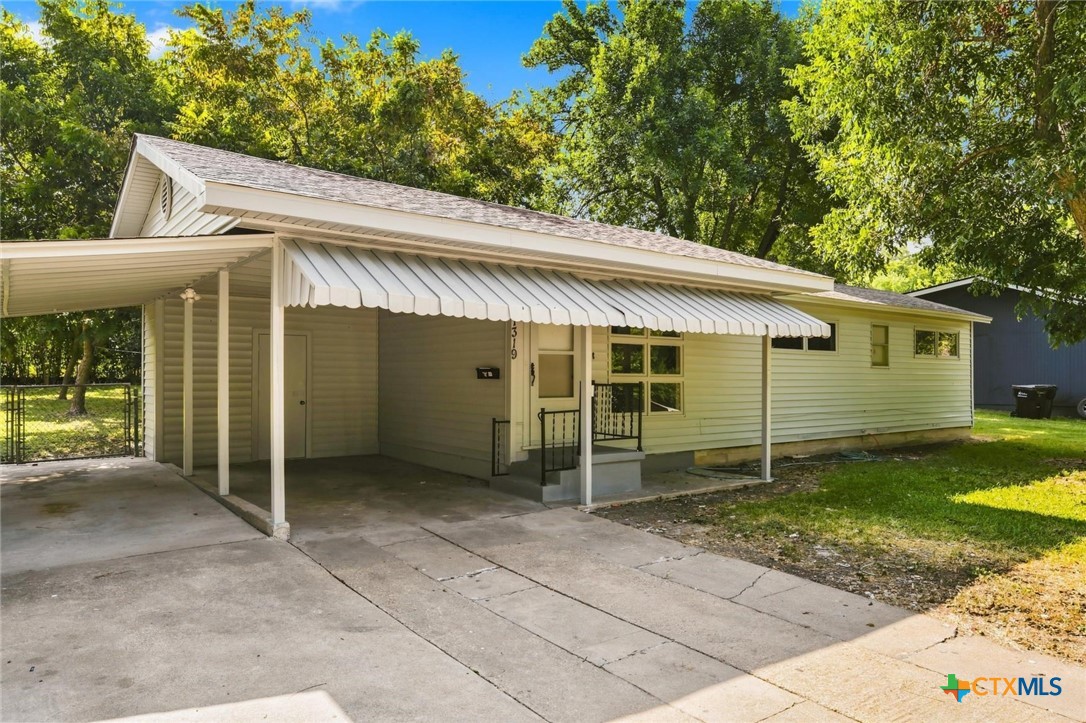 1319 S 37th Street Property Photo 1