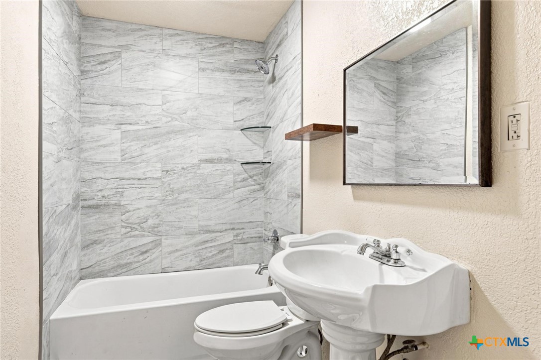 1319 S 37th Street Property Photo 14
