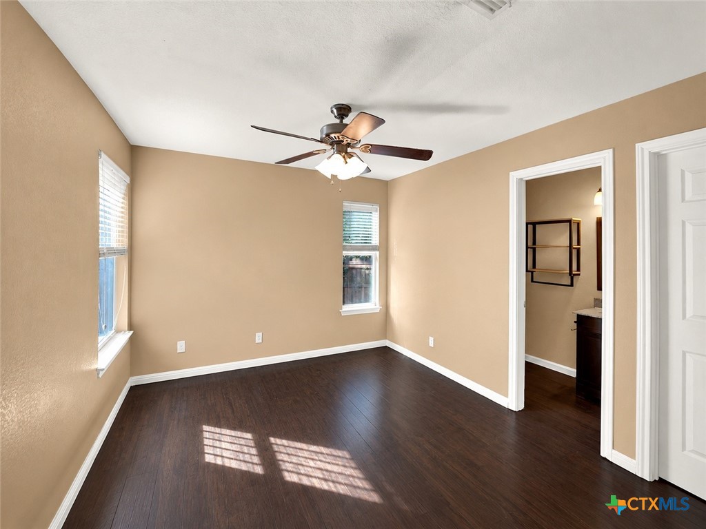 301 Armstrong Street Property Photo 13