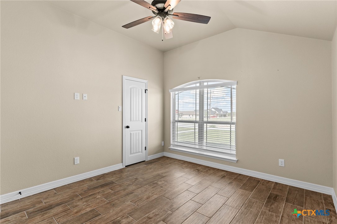 300 Martin Drive Property Photo 10