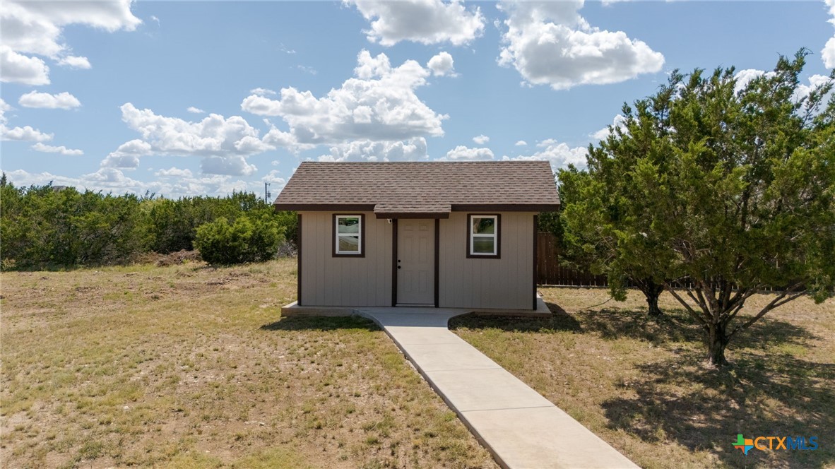 300 Martin Drive Property Photo 16