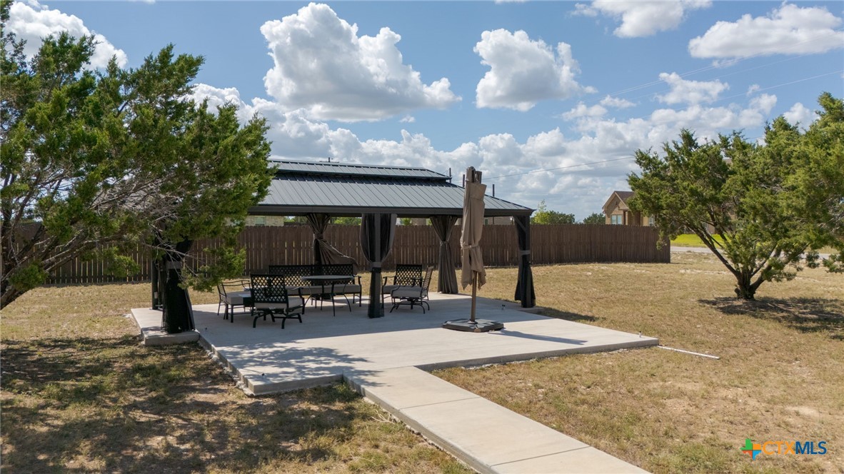 300 Martin Drive Property Photo 18