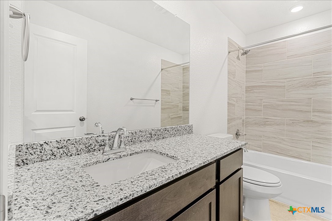 1242 Lehmann Drive A Property Photo 6