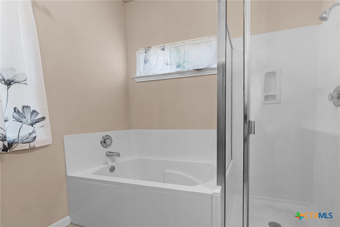 481 Centinela Street Property Photo 15